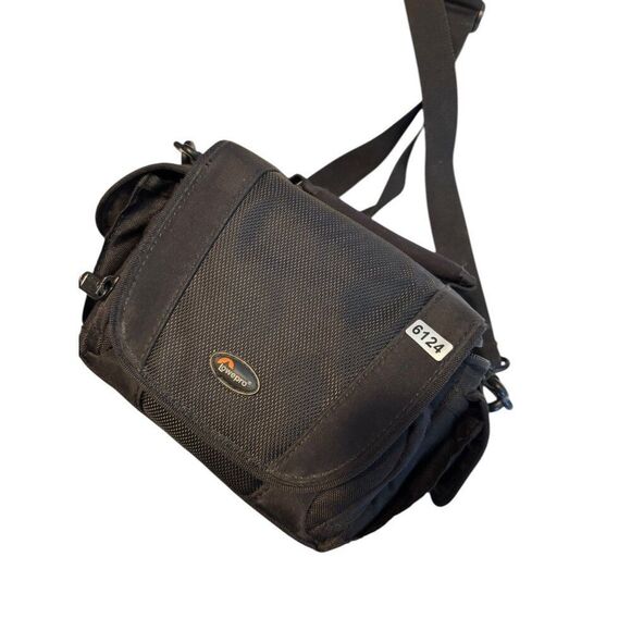 Lowepro Edit 110 Camera Bag With Adjustable Shoulder Strap & Multiple Pockets - Picture 11 of 11